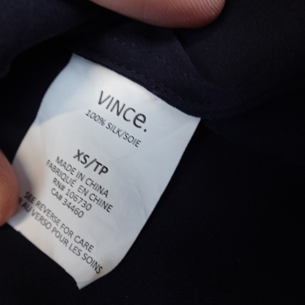 Vince Silk Top Womens XS Navy Lagenlook Minimalist Core Career - Picture 5 of 7